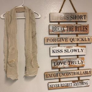 Stunning Neck wrap scarf/scarve